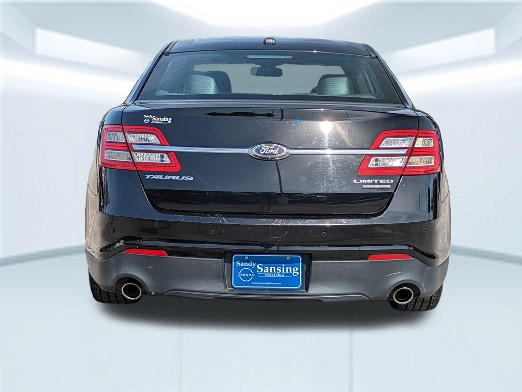 2017 Ford Taurus Limited photo 4