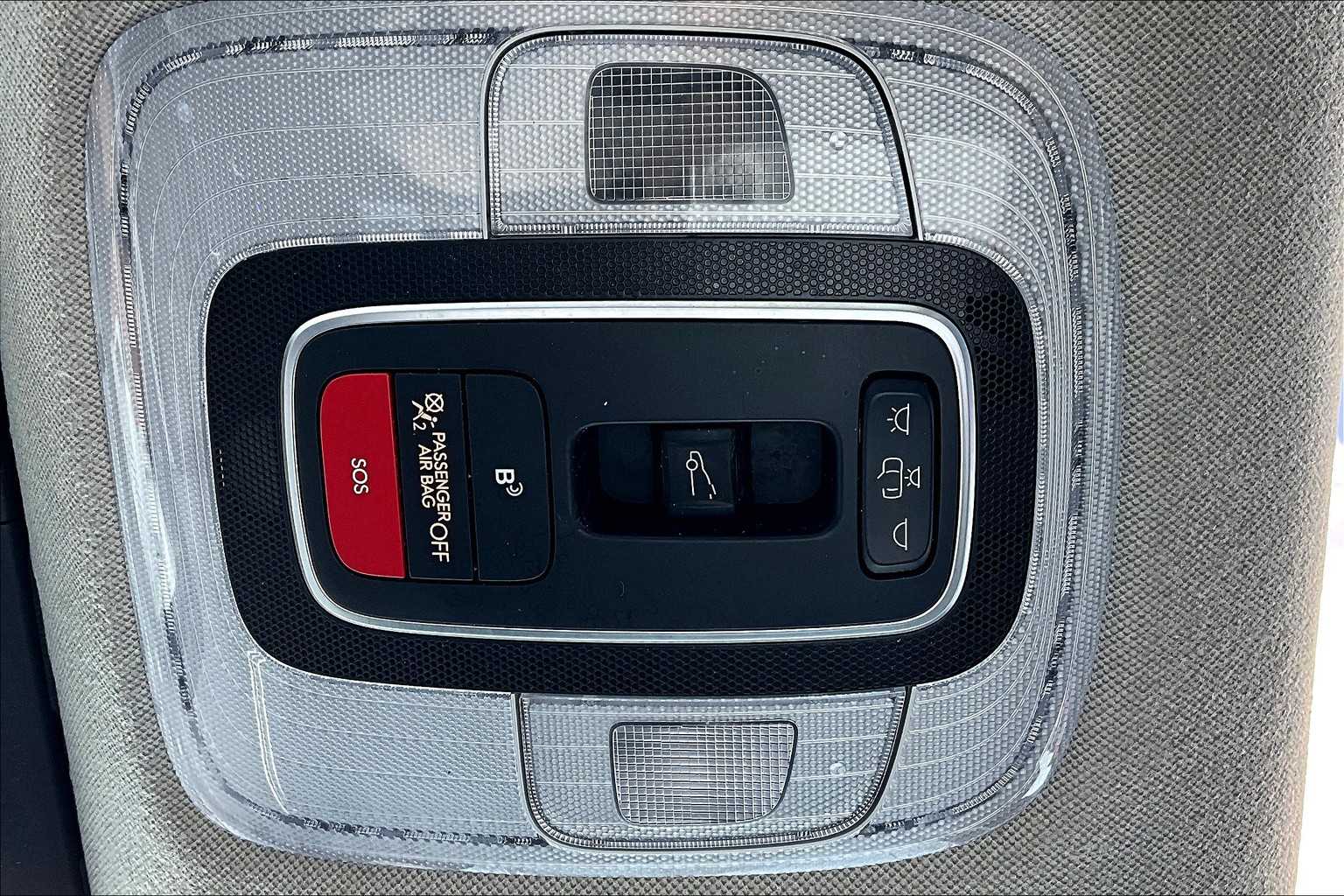 2024 Hyundai Elantra SEL Convenience photo 30
