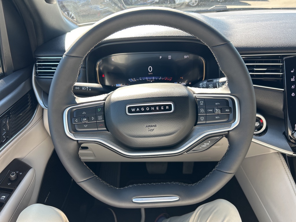 2025 Jeep Wagoneer L Series III photo 12
