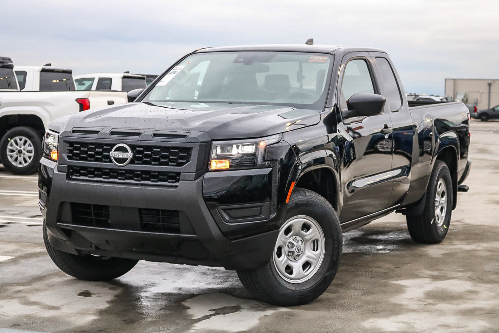 2026 Nissan Frontier S's photo