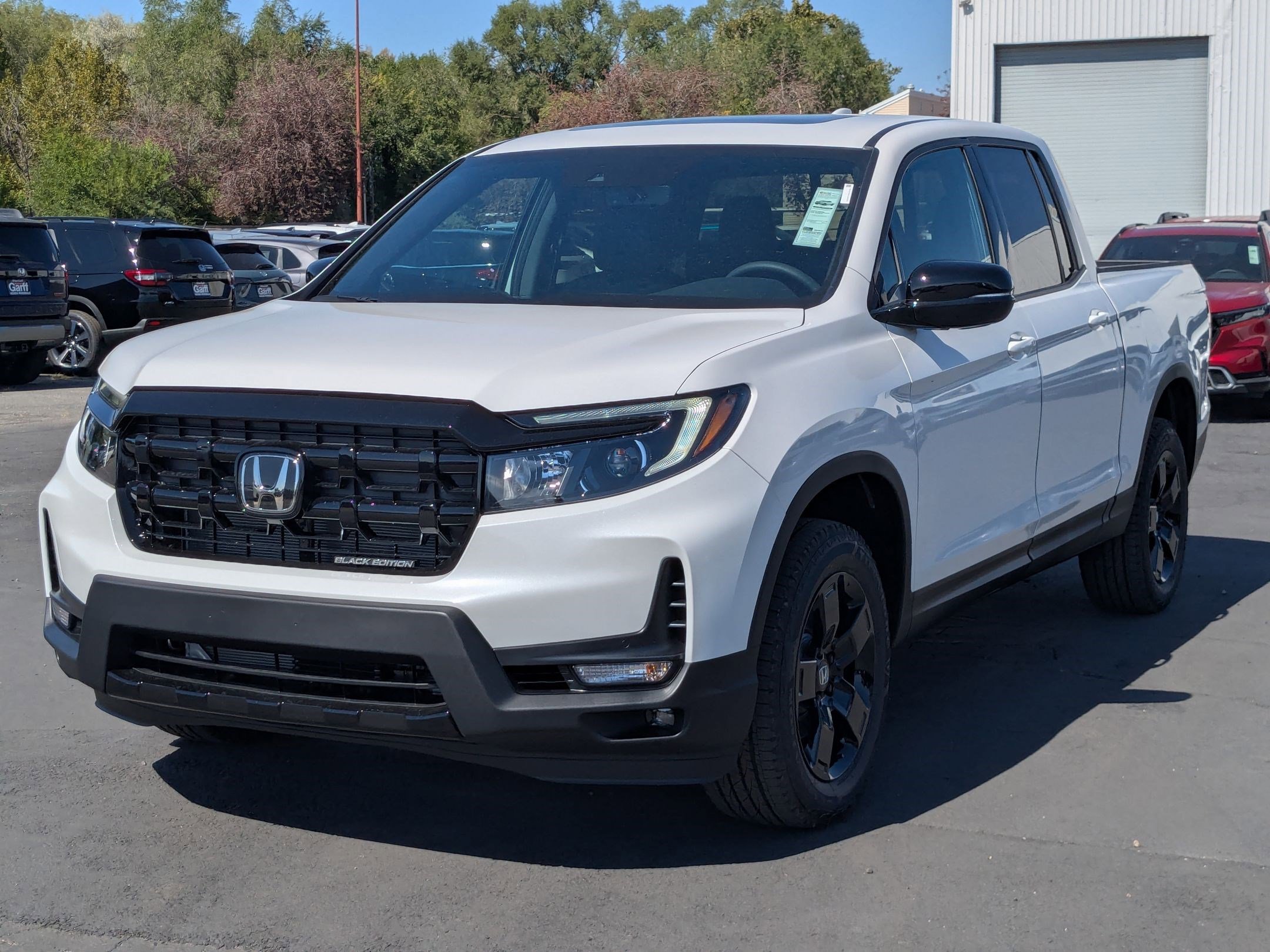 2025 Honda Ridgeline Black Edition photo 7