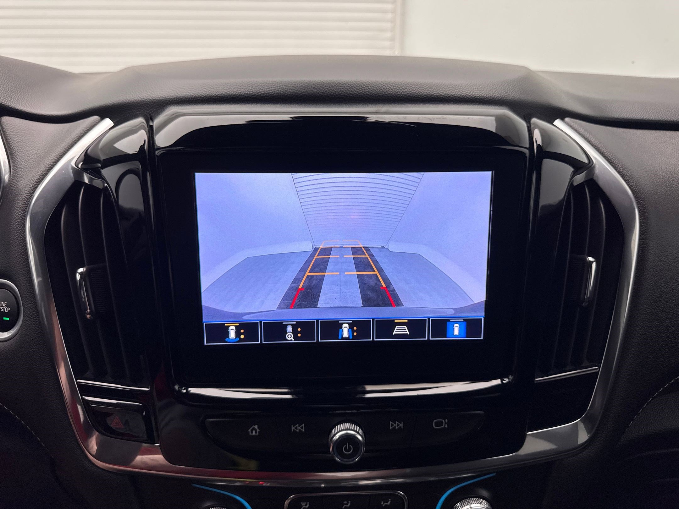 2023 Chevrolet Traverse Leather photo 37