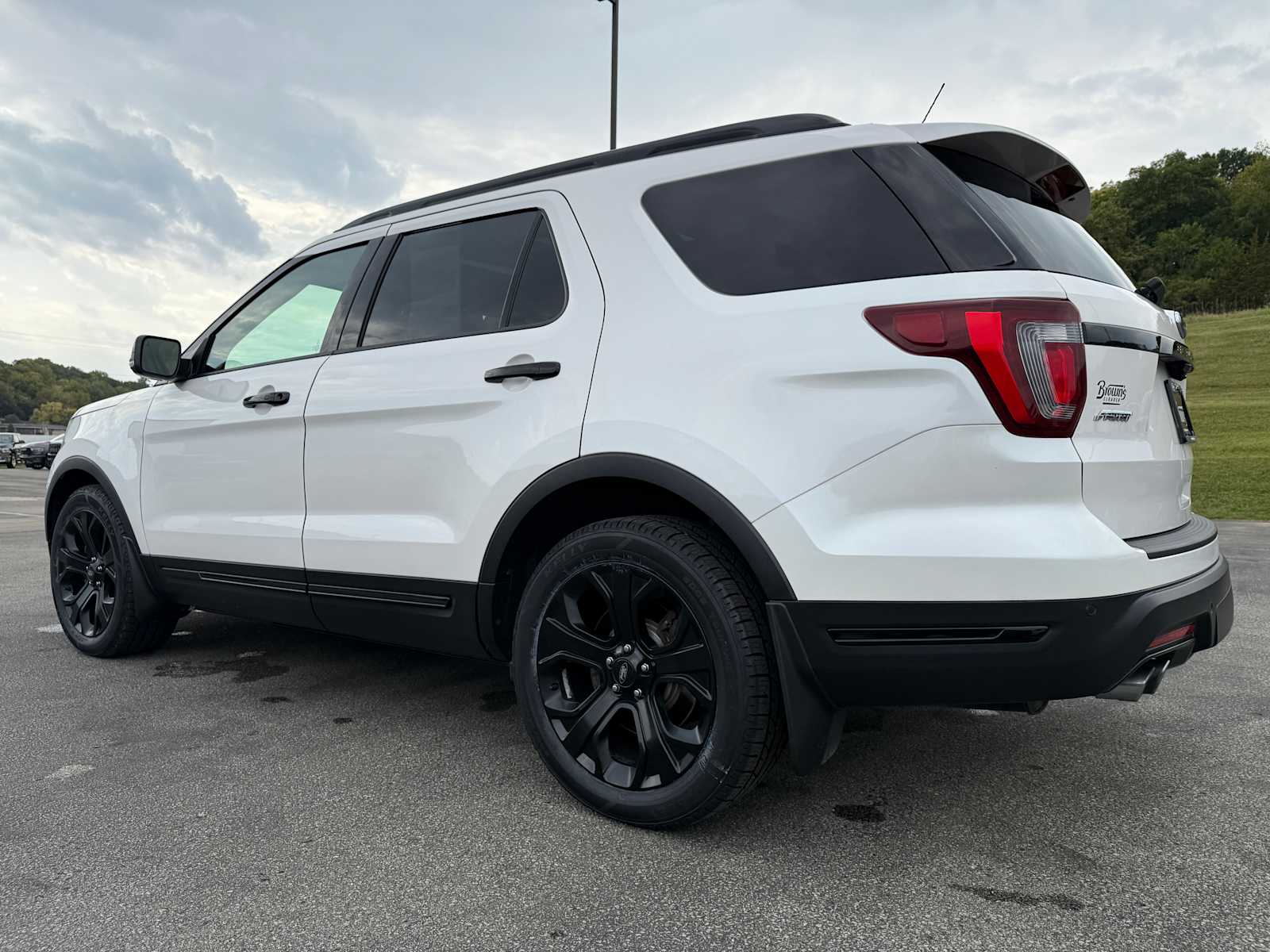 2019 Ford Explorer Sport photo 3