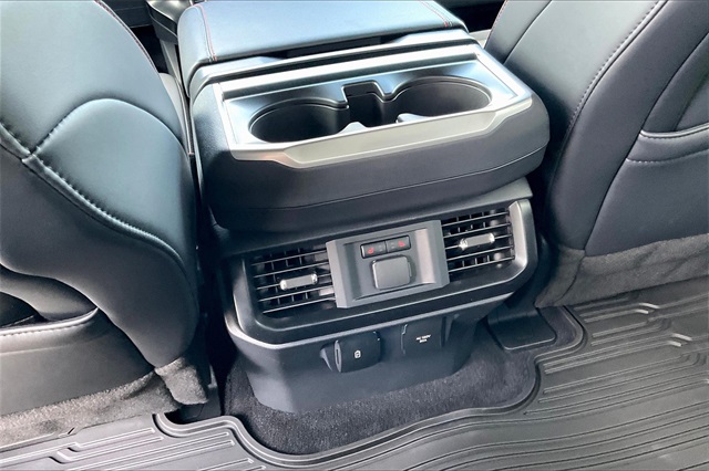 2025 Ford F-150 Raptor photo 19