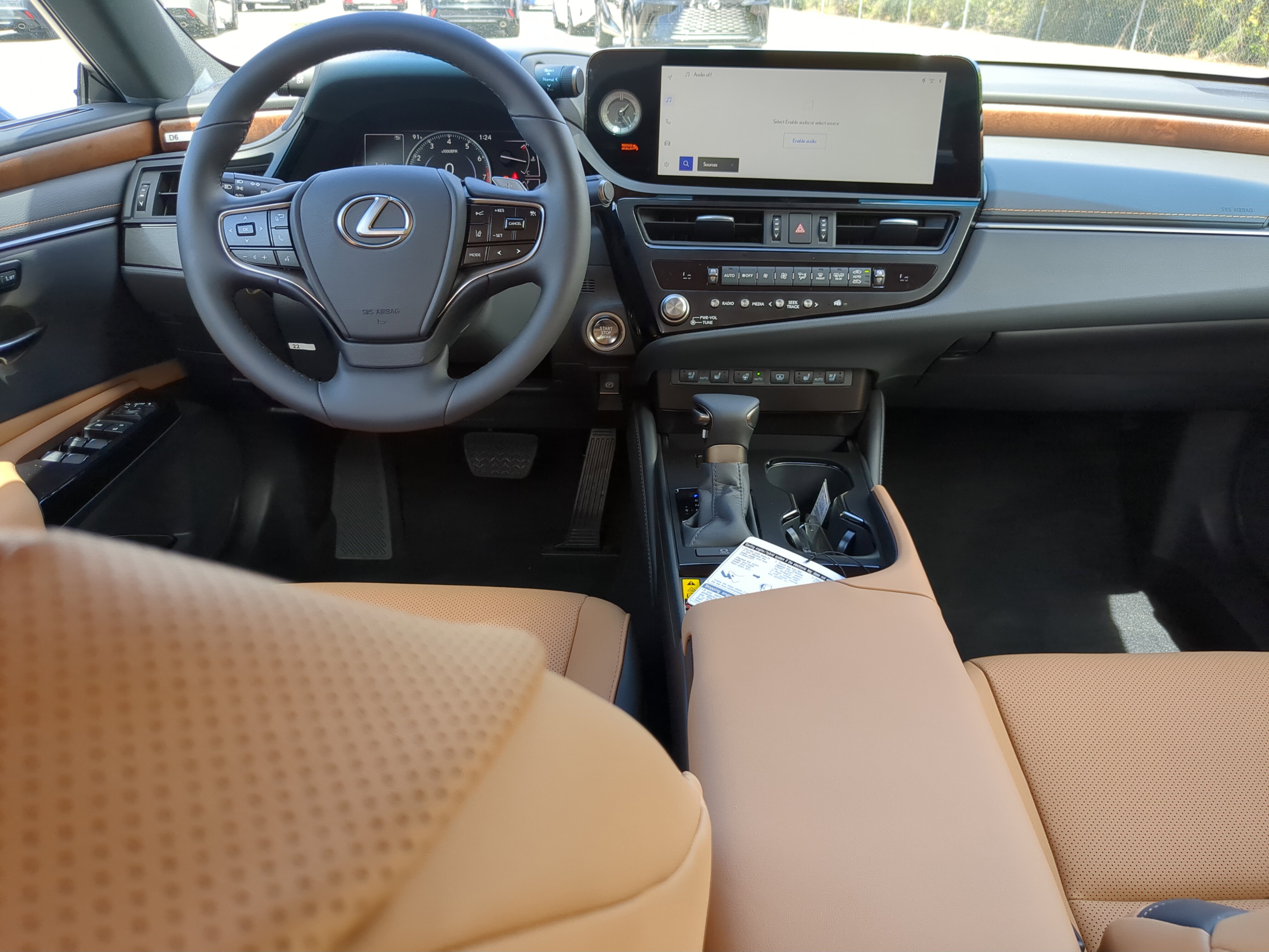 2025 Lexus ES 350 photo 13