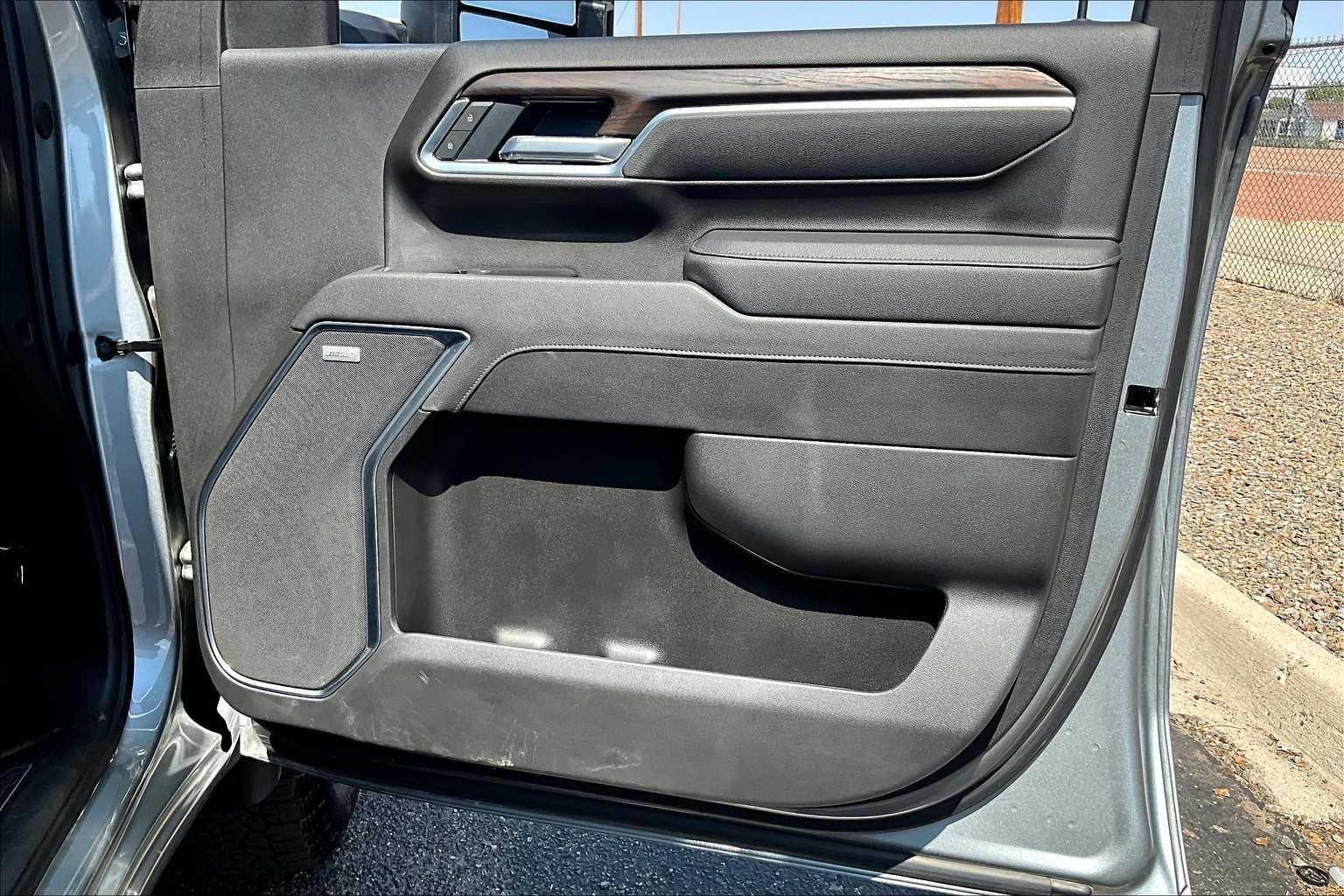 2025 Gmc Sierra SLT photo 19