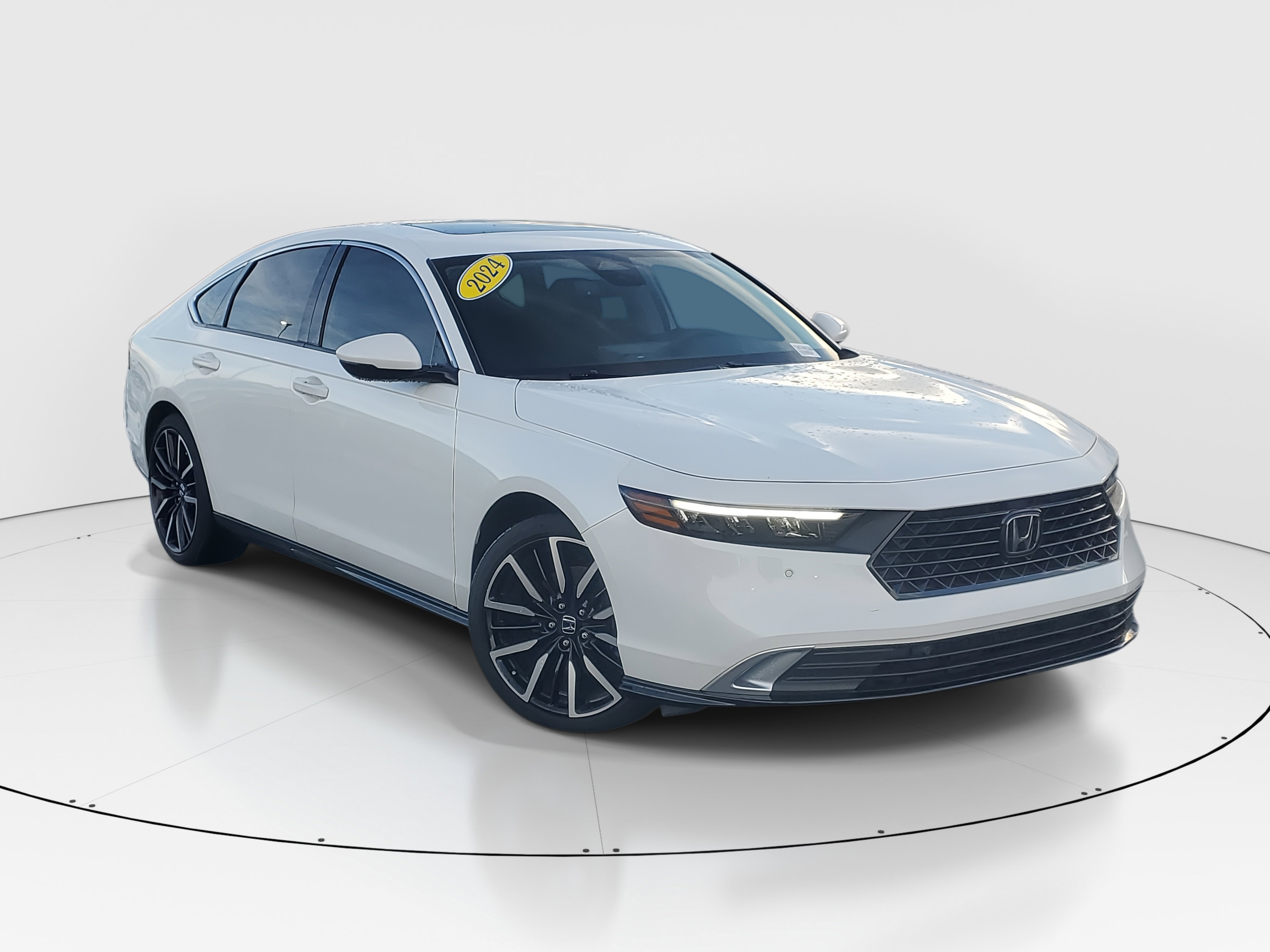 2024 Honda Accord Hybrid Touring photo 2
