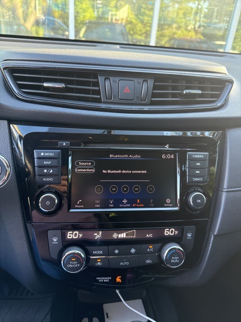 2018 Nissan Rogue SV photo 6