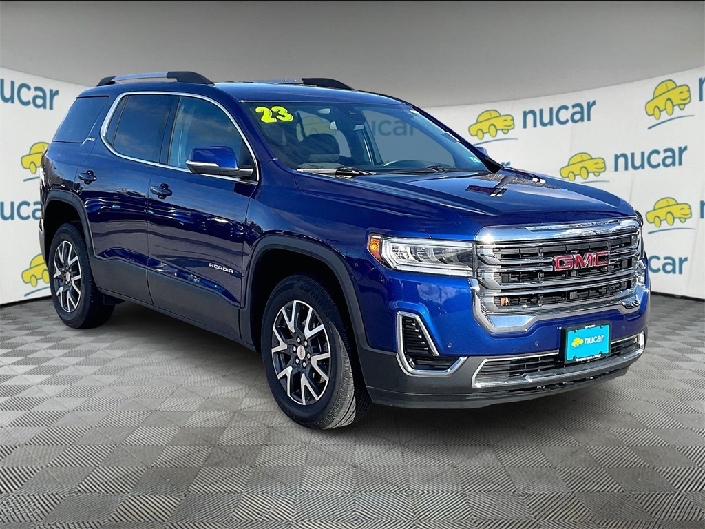 2023 GMC Acadia SLE's photo