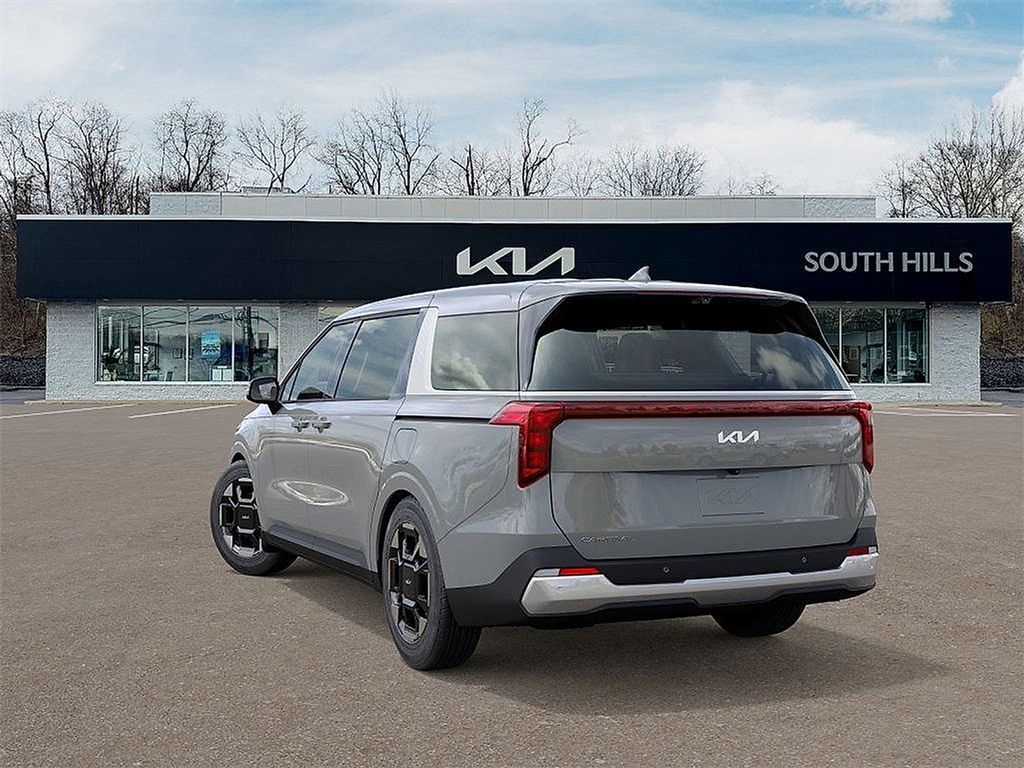 2026 Kia Carnival EX photo 3