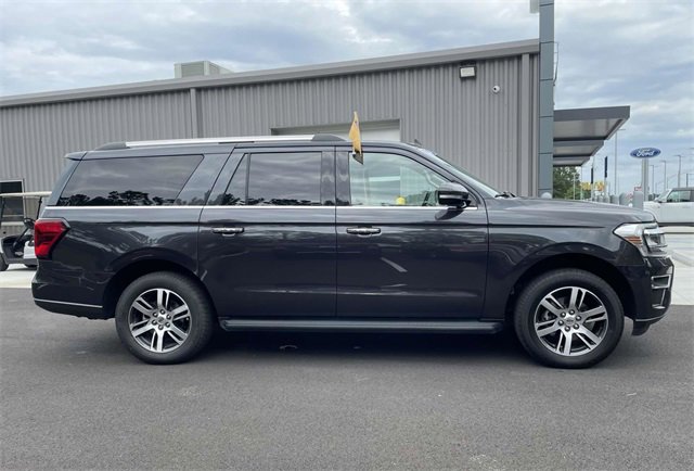 2024 Ford Expedition MAX Limited photo 3
