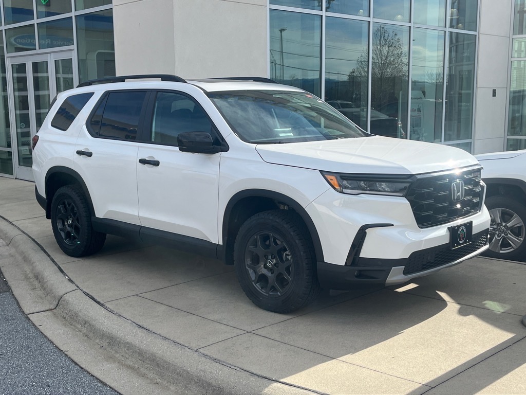2025 Honda Pilot TrailSport's photo