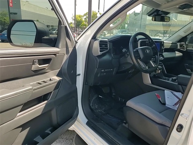 2024 Toyota Tundra SR5 photo 9