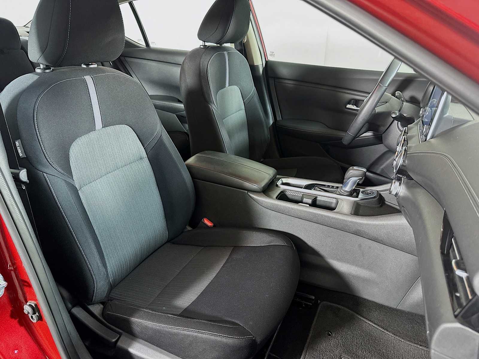 2020 Nissan Sentra SV photo 25