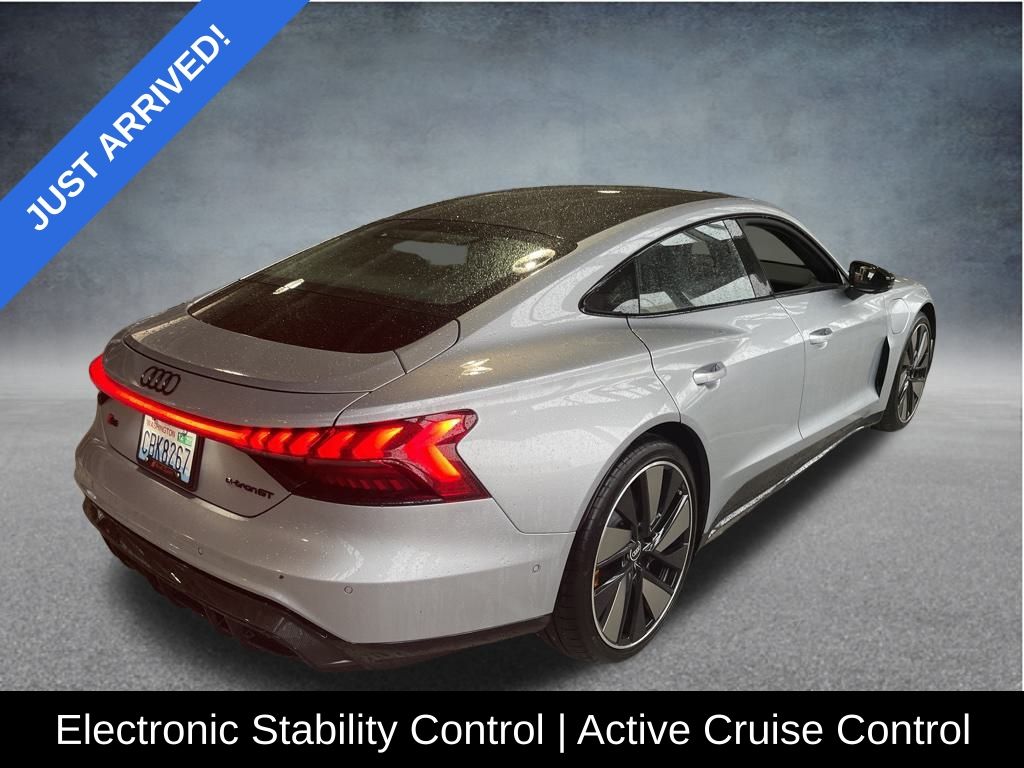 2022 Audi RS e-tron GT Base photo 4