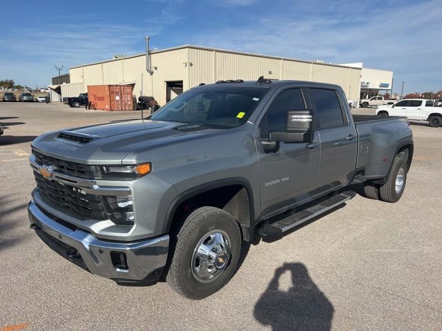 2024 Chevrolet Silverado 3500HD LT photo 3