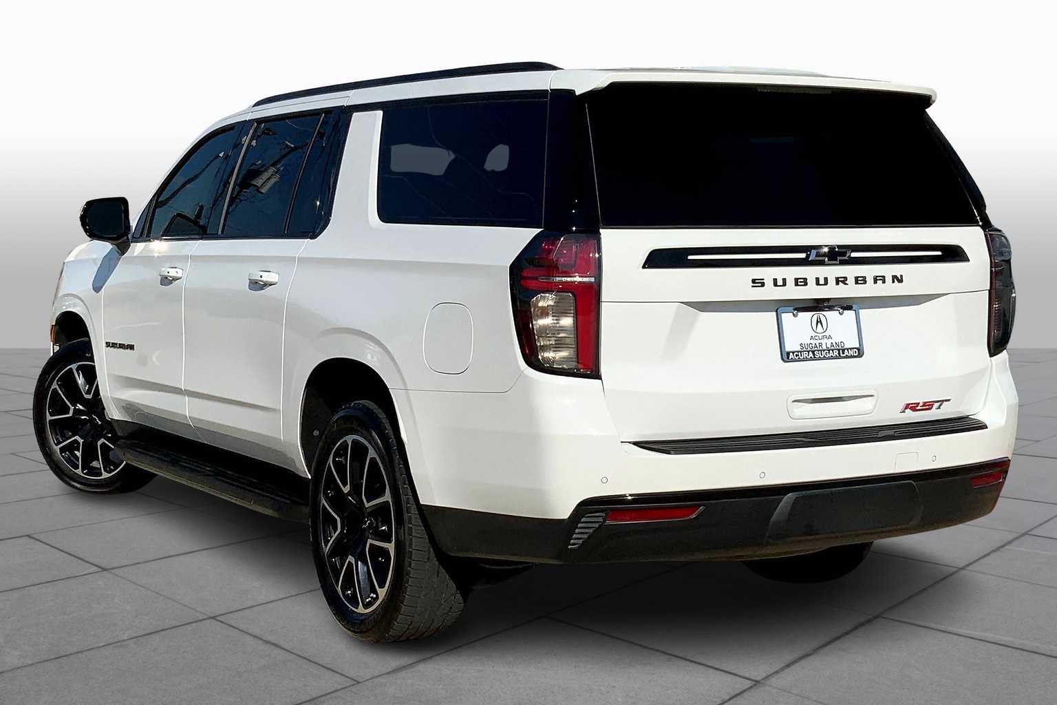 2023 Chevrolet Suburban RST photo 11