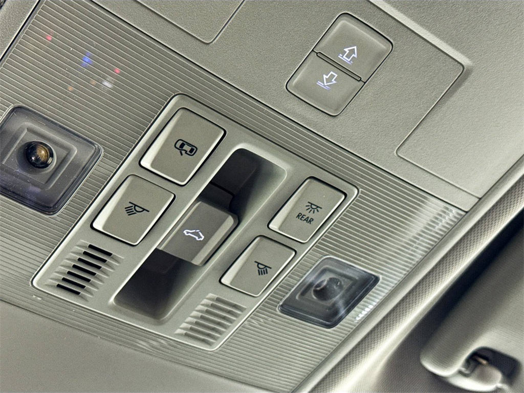 2025 Volkswagen Taos SE photo 33