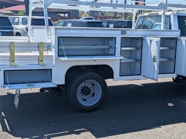 2024 Ford F-550 photo 28