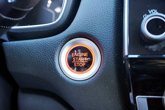 Used 2018 Black Honda Touring image 28