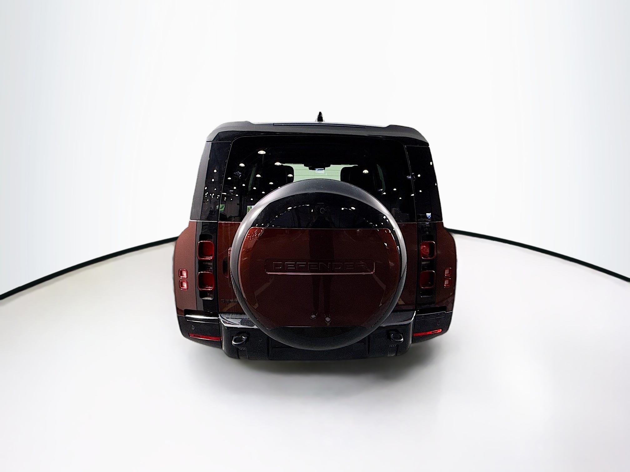 2025 Land Rover Defender 130 X-Dynamic SE photo 2
