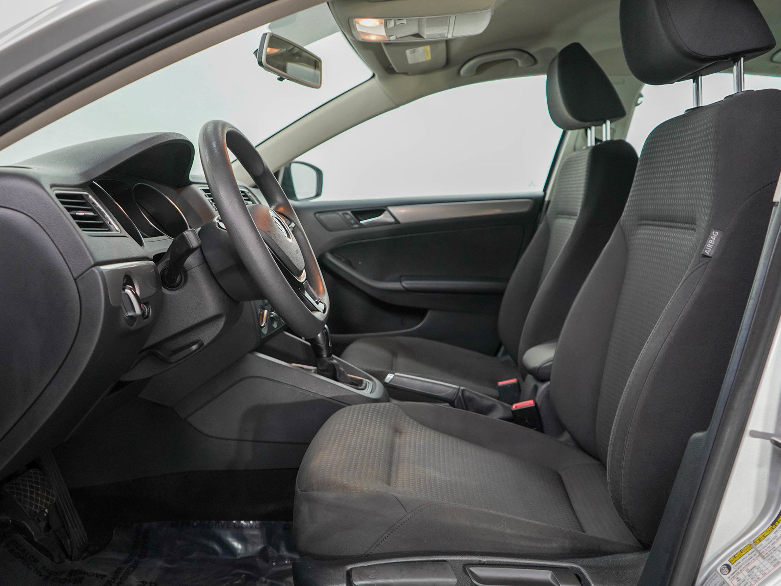 2015 Volkswagen Jetta 1.8T SE photo 17