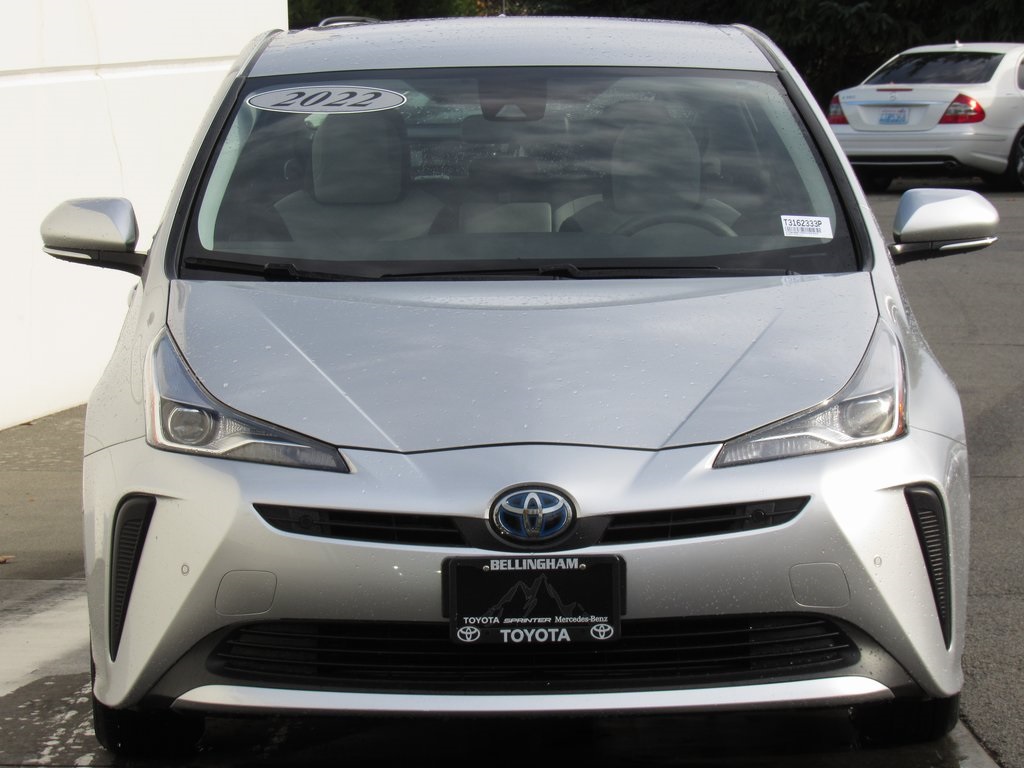 2022 Toyota Prius LE photo 3
