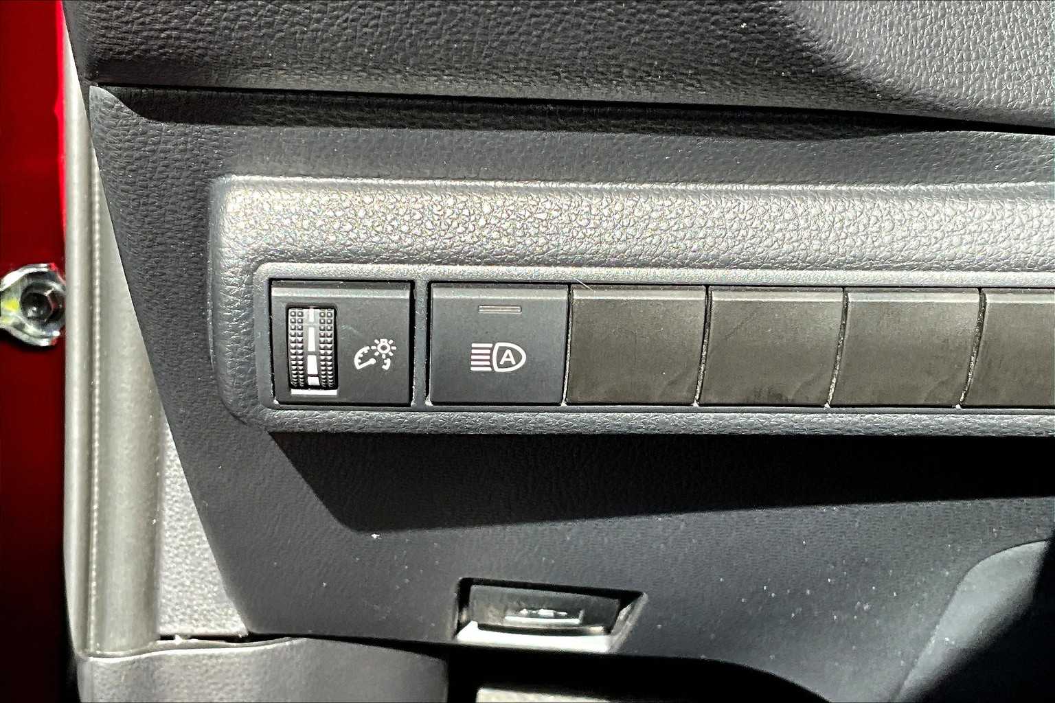 2024 Toyota Corolla LE photo 33