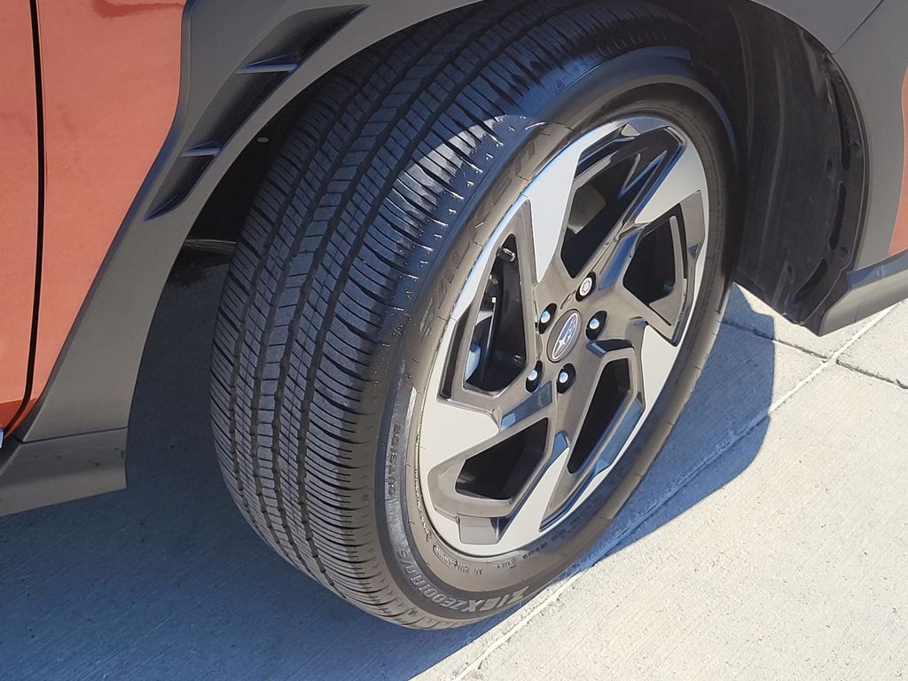 2025 Subaru Crosstrek Limited photo 2