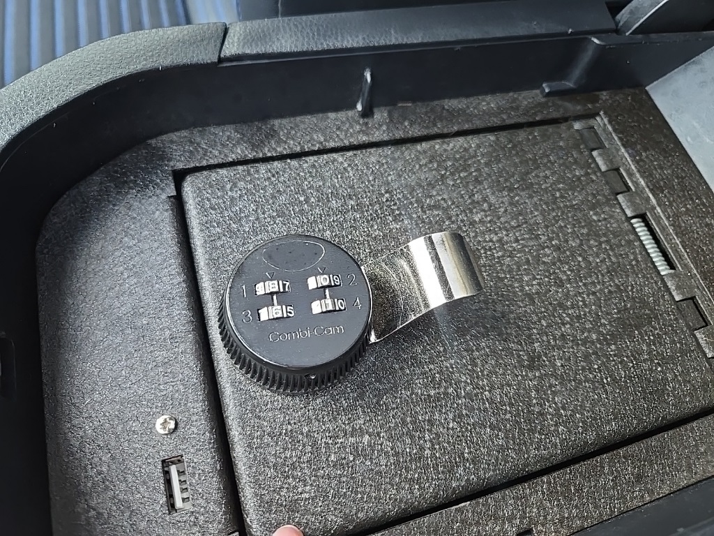 2022 Toyota RAV4 Hybrid XSE photo 64
