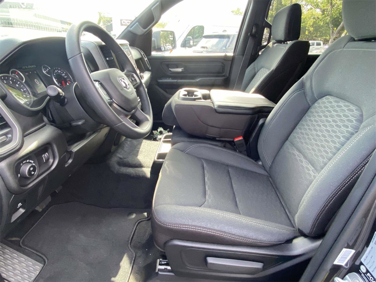 2025 Ram 1500 Tradesman photo 22