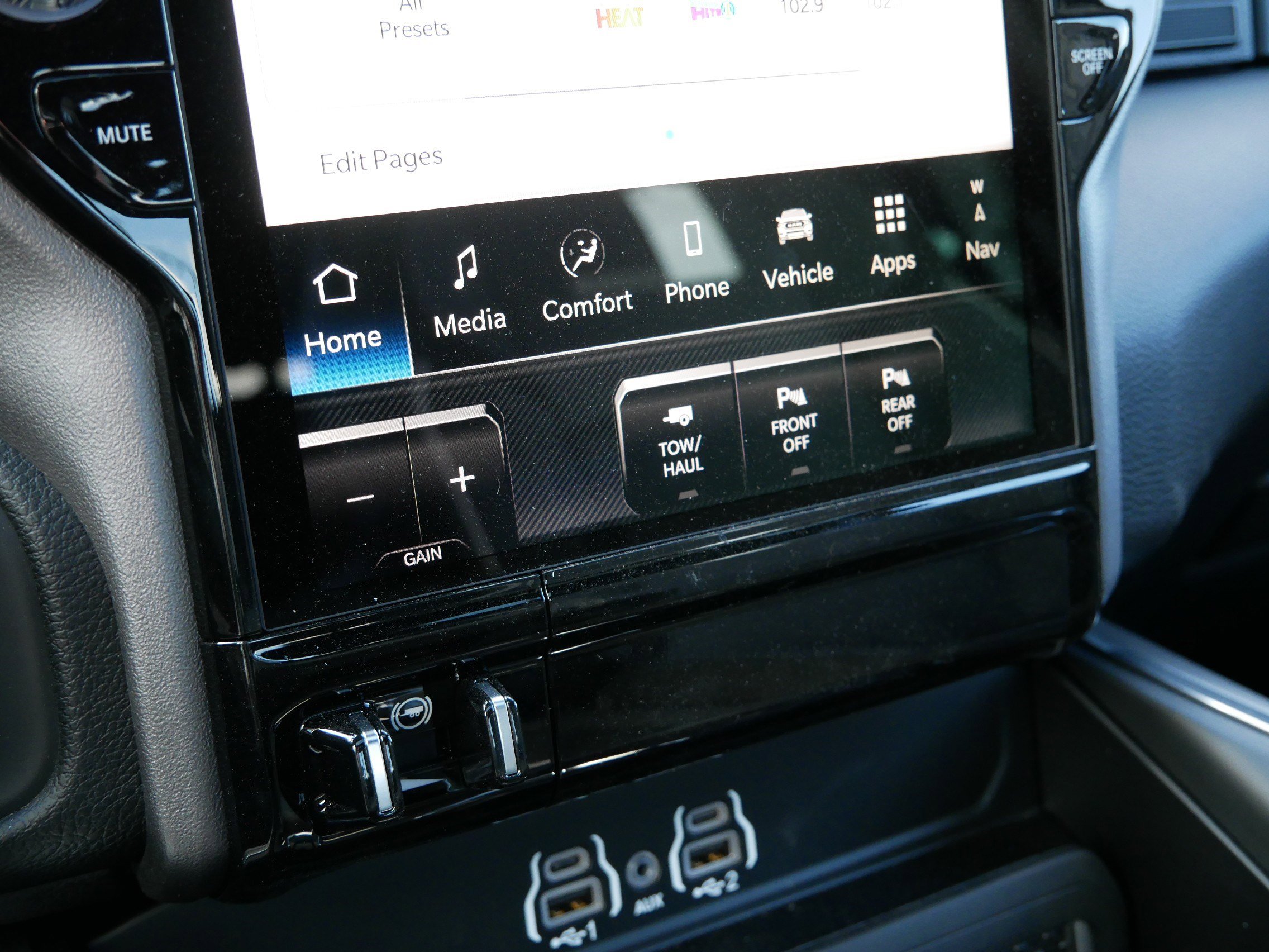 2026 Ram 2500 Laramie photo 15