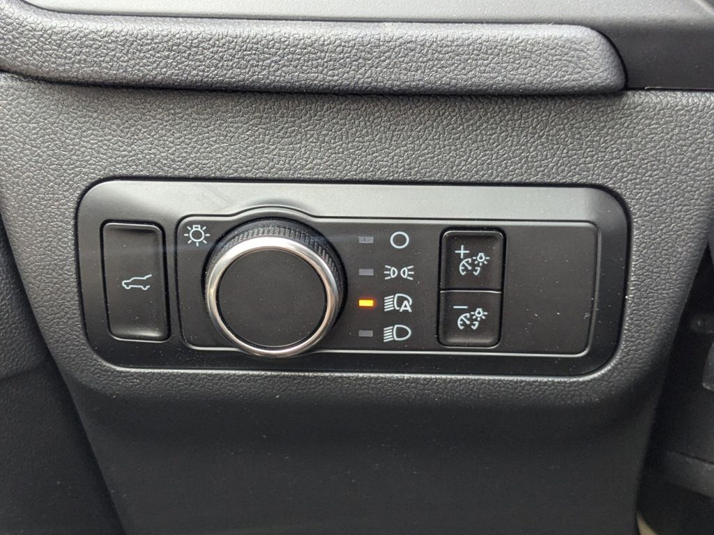 2025 Ford Escape ST-Line photo 25