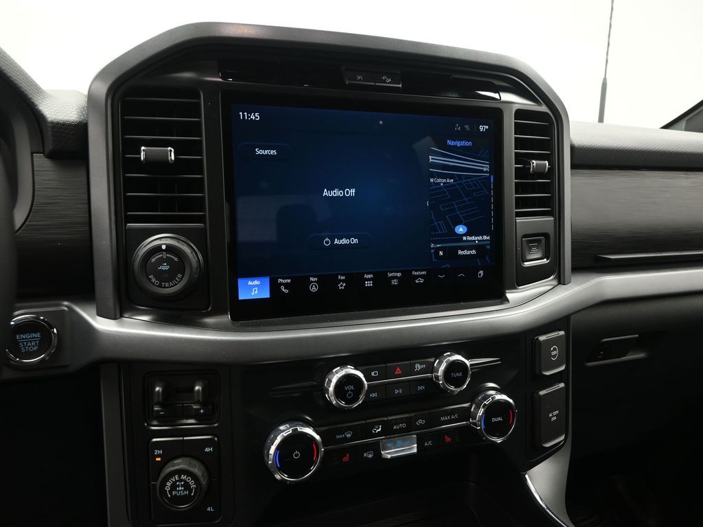 2025 Ford F-150 XLT photo 12