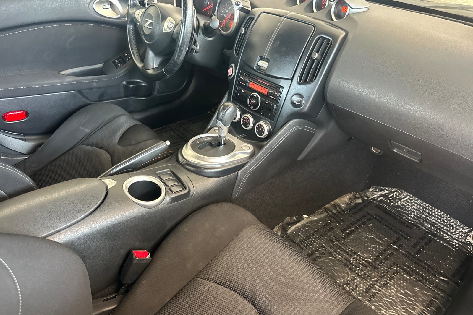 2010 Nissan 370Z Base photo 14