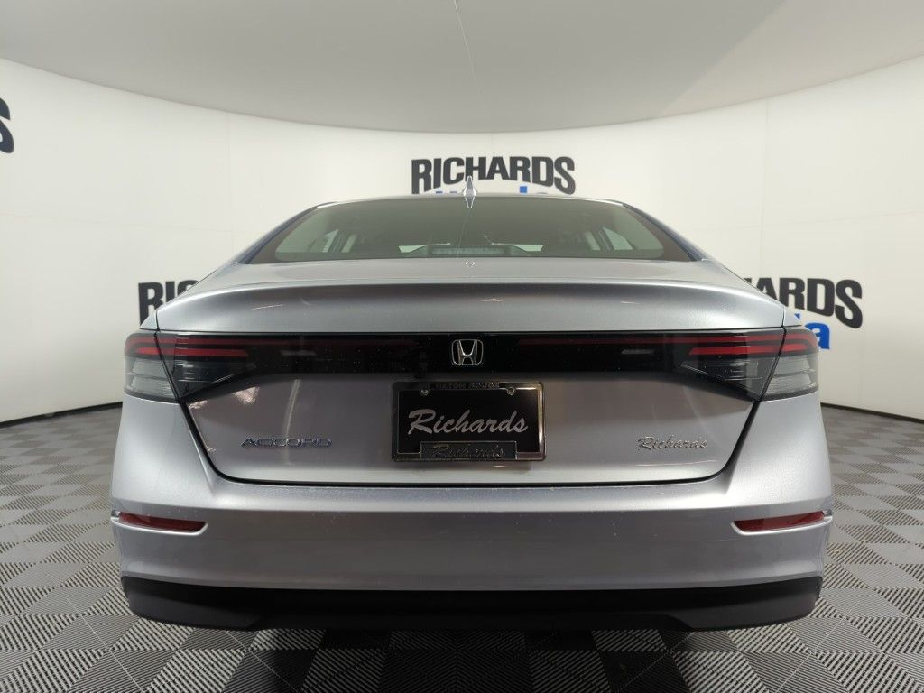 2025 Honda Accord LX 1.5T photo 3