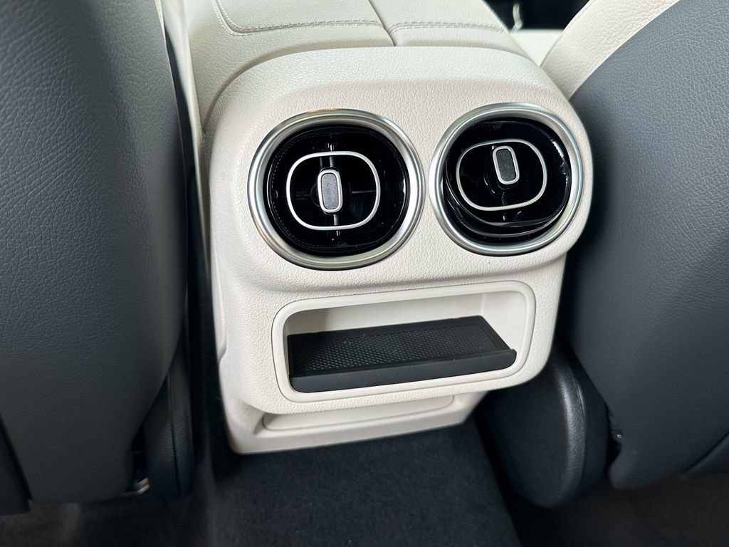 2025 Mercedes Benz GLC 300 4MATIC photo 25