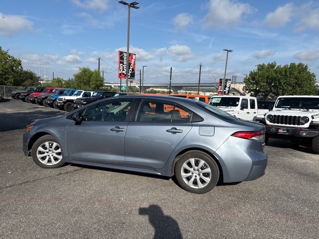 2024 Toyota Corolla LE photo 12