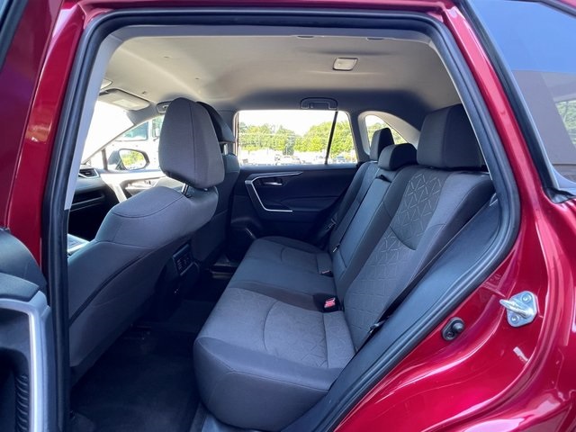 2023 Toyota RAV4 XLE photo 23