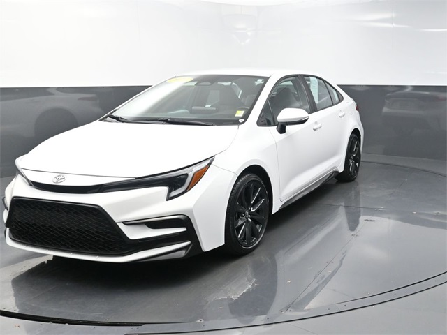 2023 Toyota Corolla SE photo 3