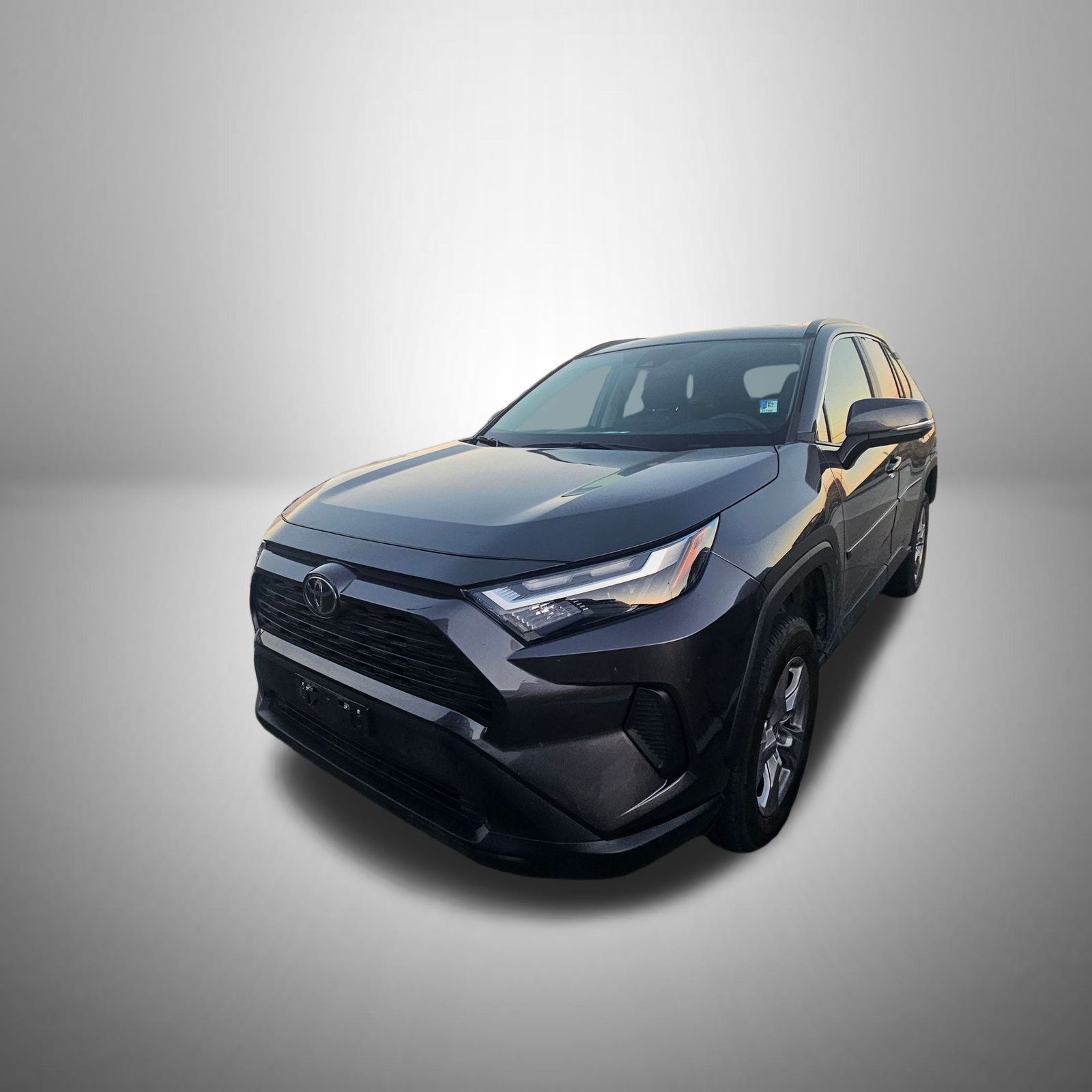 2023 Toyota RAV4 XLE's photo
