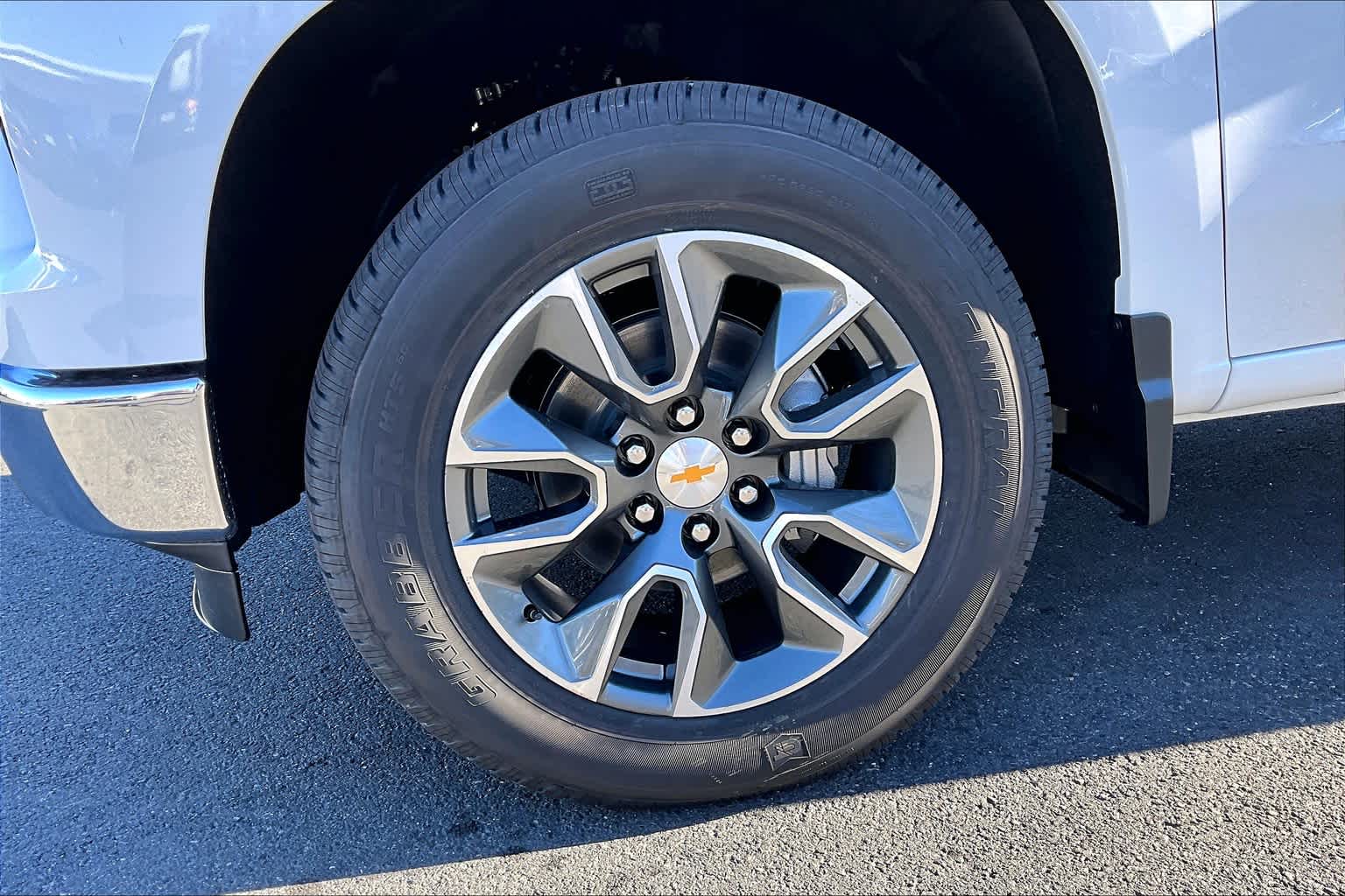 2025 Chevrolet Silverado 1500 LT photo 7