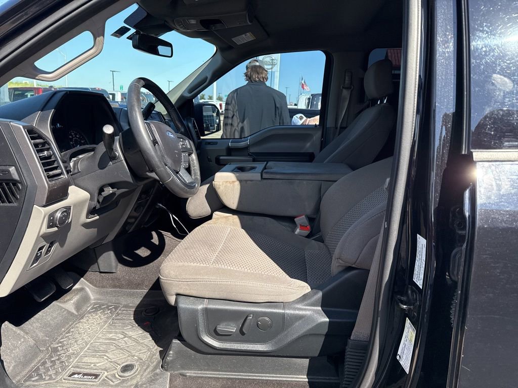 2020 Ford F-150 XLT photo 8