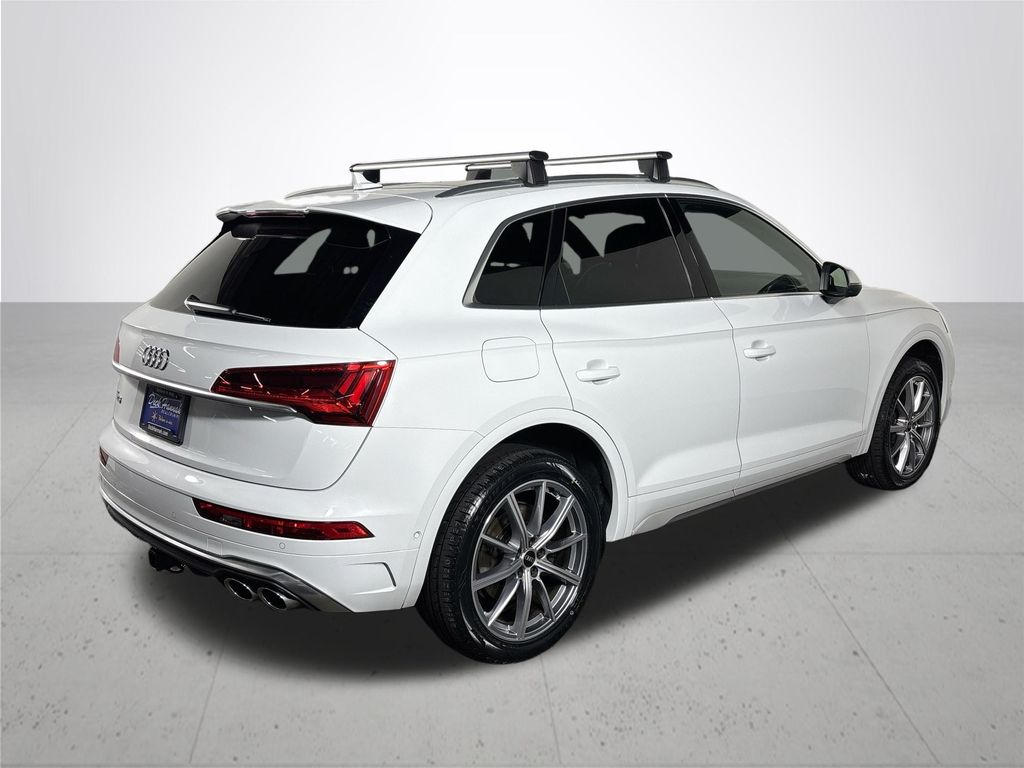2021 Audi SQ5 Prestige photo 2