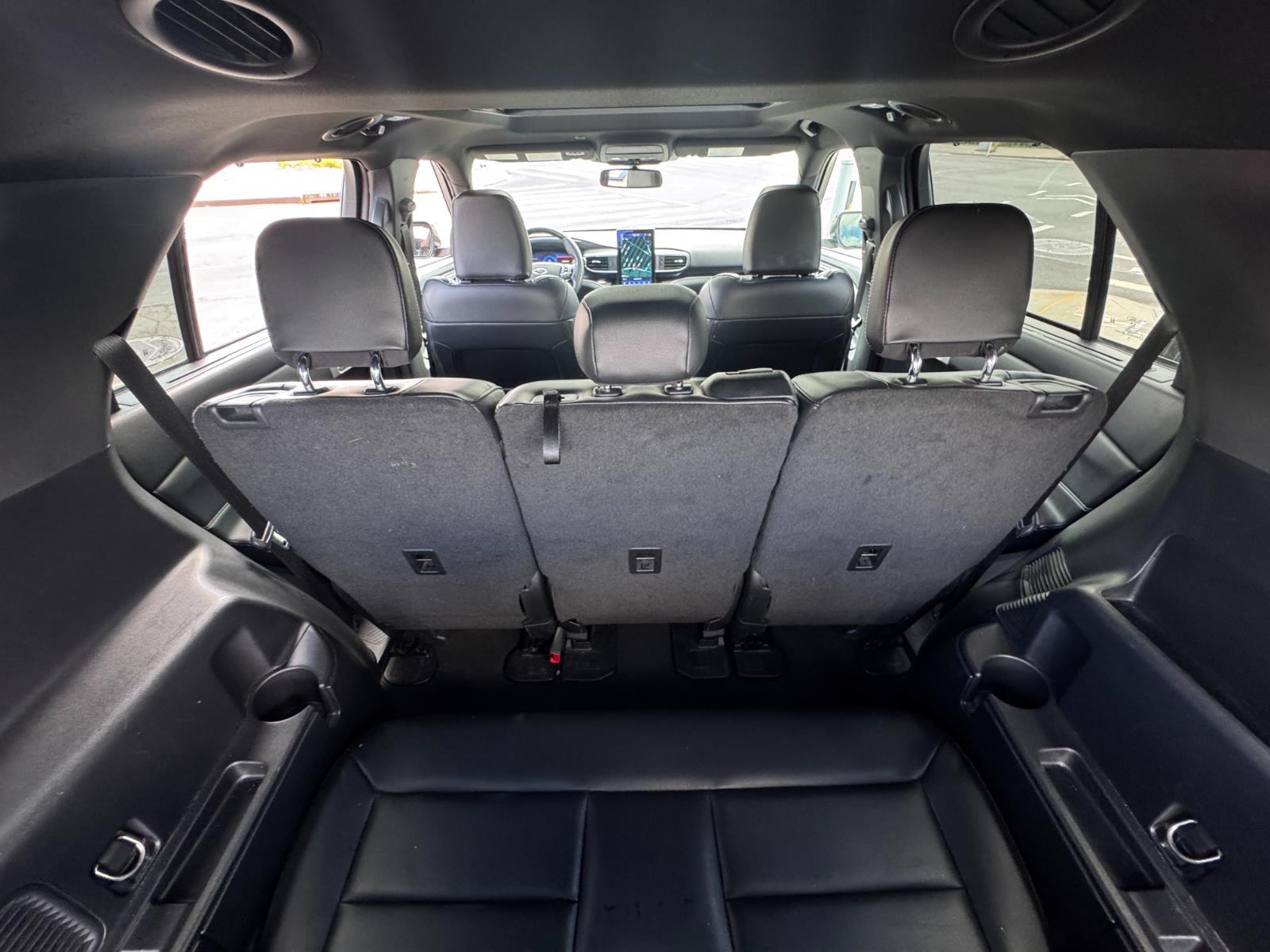 2022 Ford Explorer ST photo 9