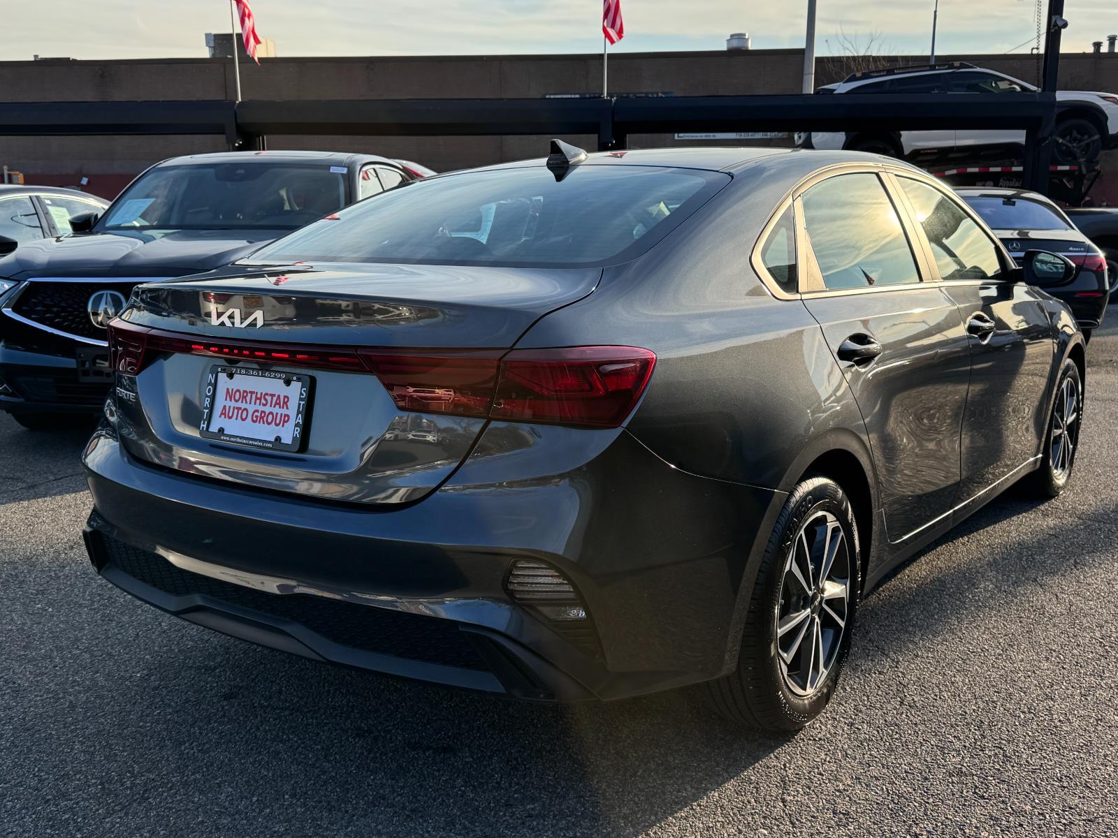 2023 Kia Forte LXS photo 4