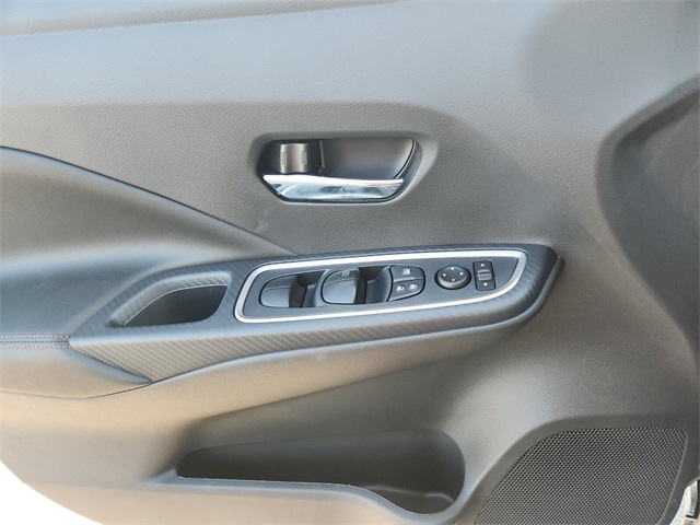 2025 Nissan Versa SR photo 20