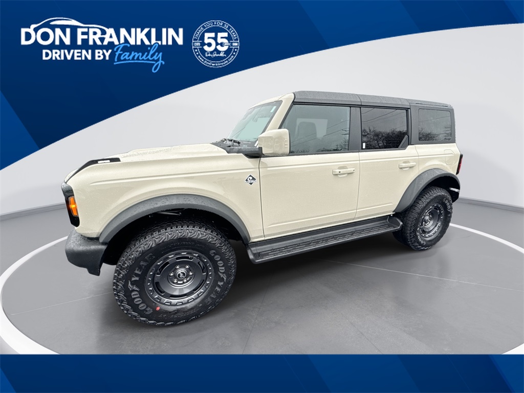 2025 Ford Bronco 4-Door Outer Banks's photo
