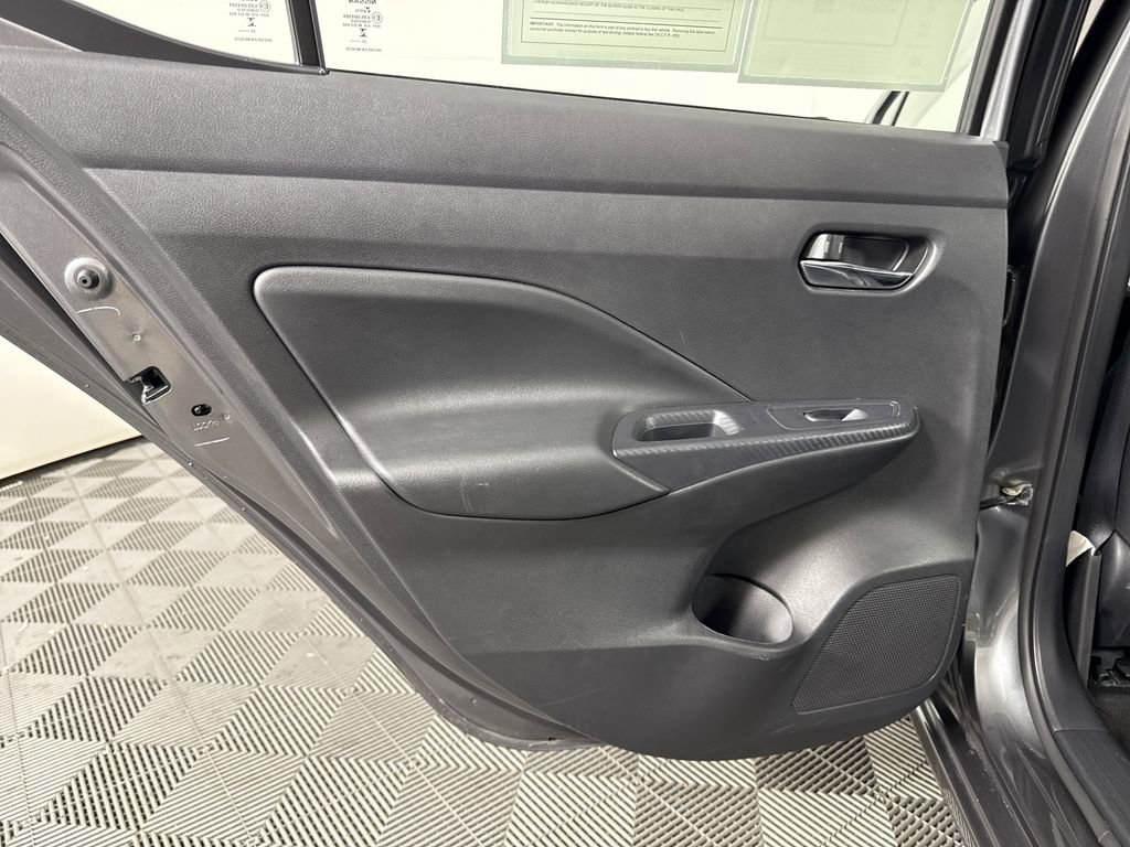 2023 Nissan Versa SV photo 18