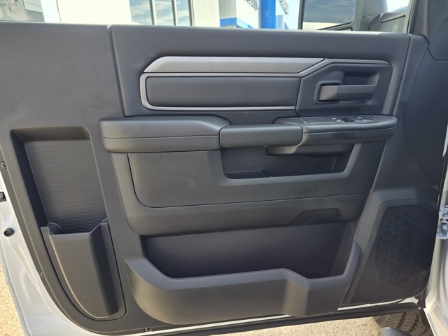 2025 Ram 3500 Tradesman photo 5